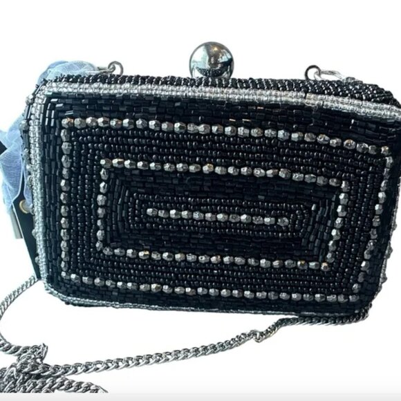 From India to You Beaded Rhinestone Camera Handbag Tik Tok Viral NWT - Picture 2 of 6